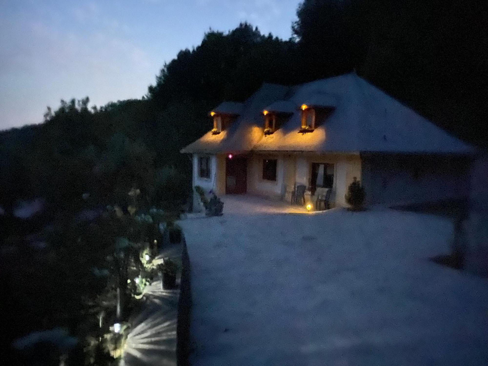 Вілла Casa Cu Sindrila Валеній-де-Мунте Екстер'єр фото