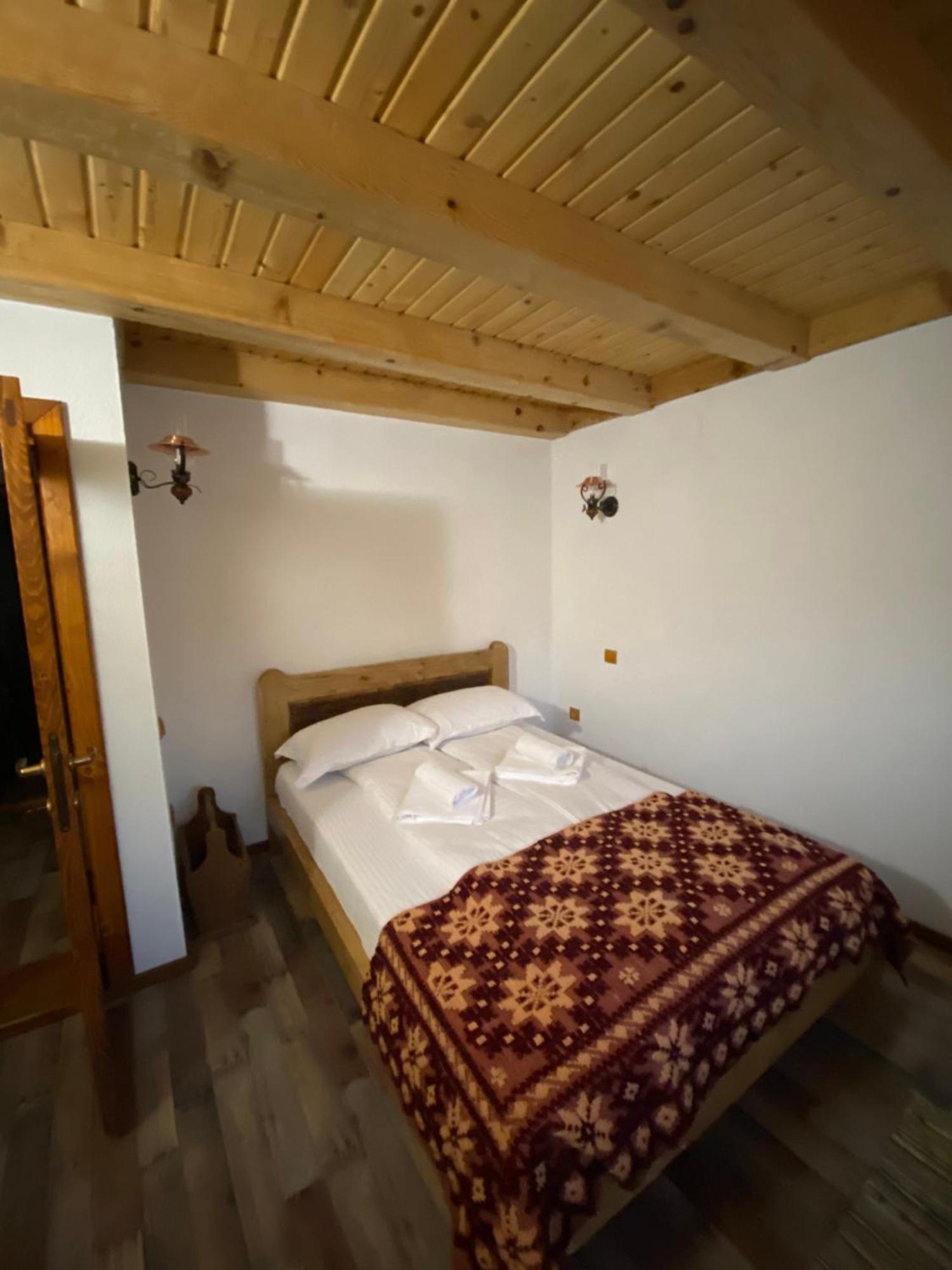Вілла Casa Cu Sindrila Валеній-де-Мунте Екстер'єр фото